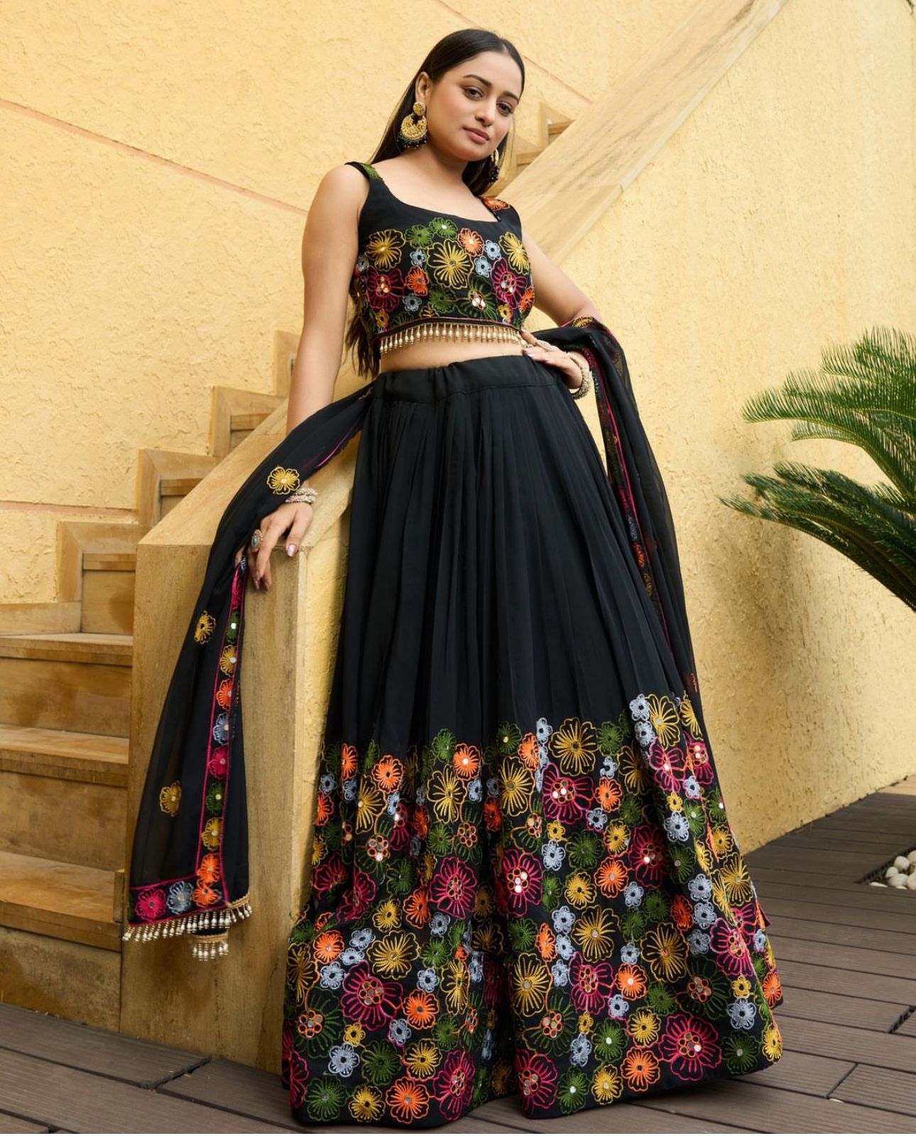 Black Lehenga Set With Flower & Mirror Work